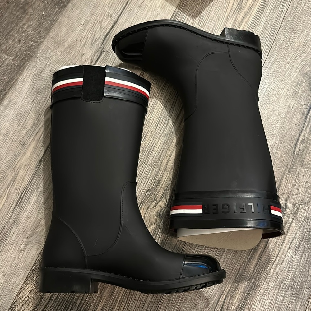 Tommy Hilfiger women’s rain boots